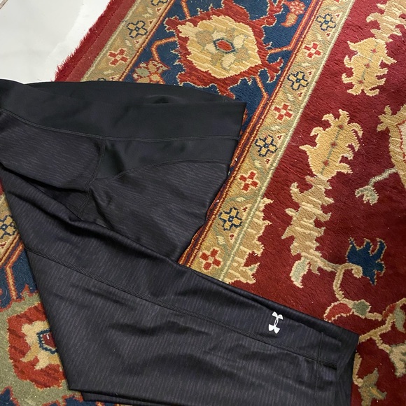 Under amour capris legging work out pants size L color black - Picture 3 of 5